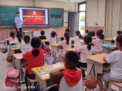 隆政中小学反恐防恐宣传活动圆满成功