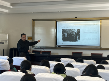 方志讲堂话先贤 隆政学子悟初心